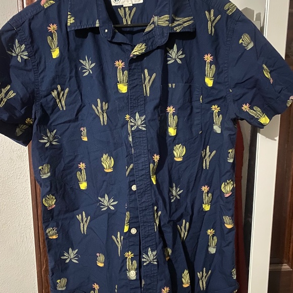 Aeropostale button up - Picture 2 of 4